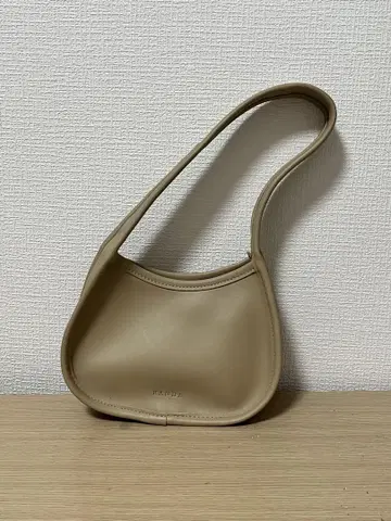 베이지 핸드백 가죽풍 RANDA