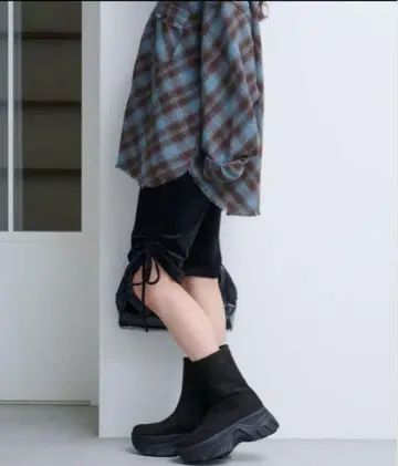 신상 [ 2025AW 카탈로그 ] 컷 벨로아 바이커 팬츠