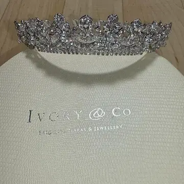 Ivory & Co. 알렉산드라
