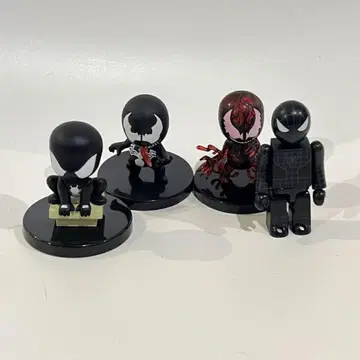 베놈 블랙 스파이더맨 캡슐 토이 큐브릭 KUBRICK