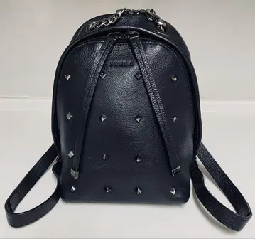 FURLA 블랙 가죽 백팩 스터드 장식