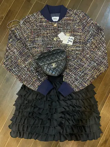 Bibiy. 비비 AMOUR BLOUSON