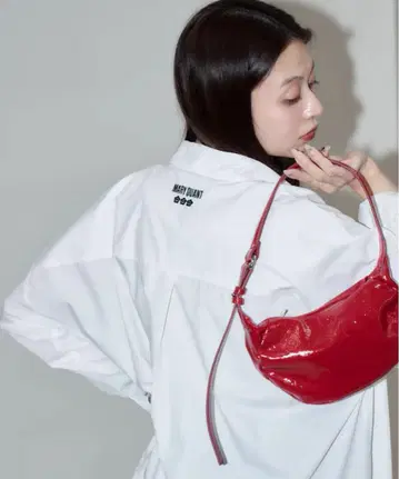 마리콴트 새상품 로고 자수 빅 셔츠 한정판 전개