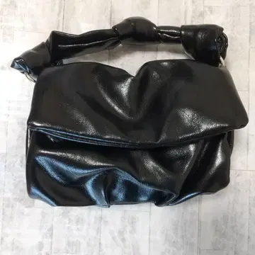 zara 노트 소프트 크로스 바디백 블랙