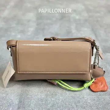 [ 미사용 새상품 ] PAPILLONNER 참 에나멜 숄더백