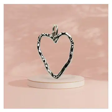 실버 컬러 하트 펜던트 약 3cm