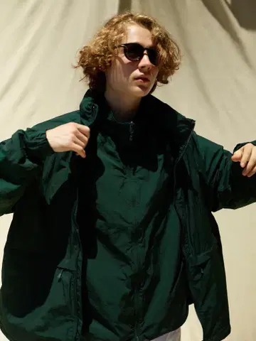 다이와피어39 Tech Windbreaker Jacket 그린