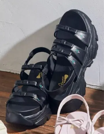 치하루 시마무라 안나와 눈의 여왕 샌들 M 사이즈