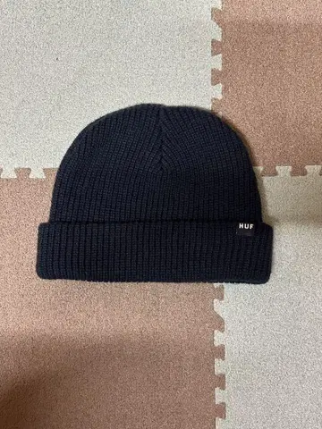 HUF 네이비 니트 모자