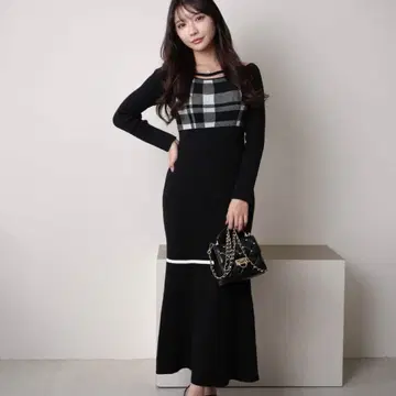 체크 자카드 오프숄더 머메이드 원피스 BLK