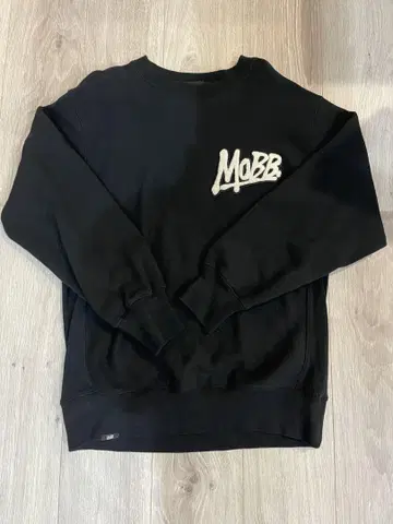 MOBB 트레이닝복