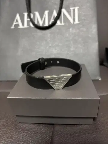 아르마니 ARMANI 천연 가죽 가죽 팔찌