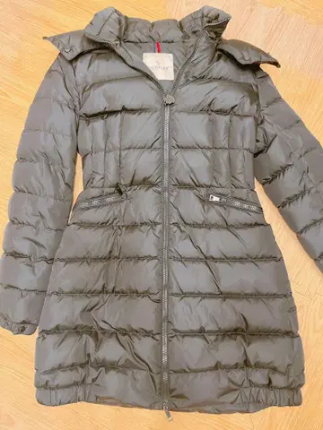 MONCLER 블랙 다운 자켓