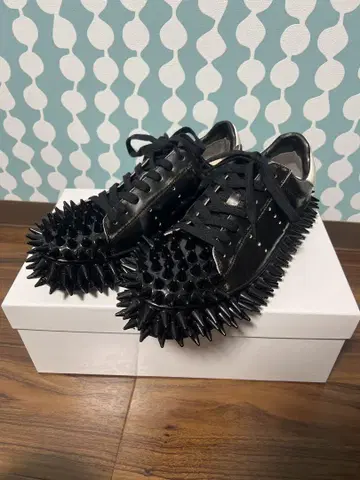 25AW doublet SPIKY LEATHER SNEAKER
