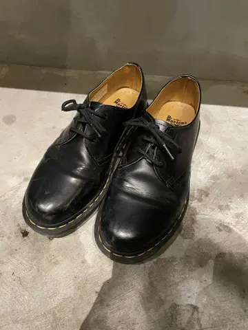 닥터 마틴 1461 블랙 슈즈 US8