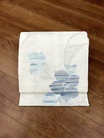 여름 아이템 나고야 오비 화이트와 파랑 꽃무늬