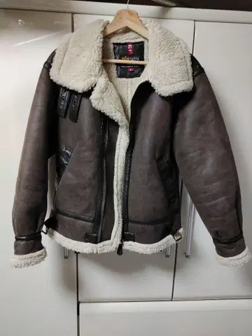 ALPHA B-3 페이크 무스탕 자켓