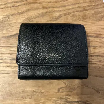 A.P.C. 블랙 3단 폴더형 지갑