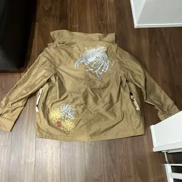 카라쿠리타마시 브라운 잉어 국화 자수 자켓 L