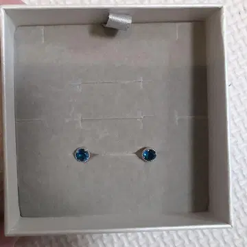 쥬얼리 츠츠미 런던 블루 토파즈 귀걸이