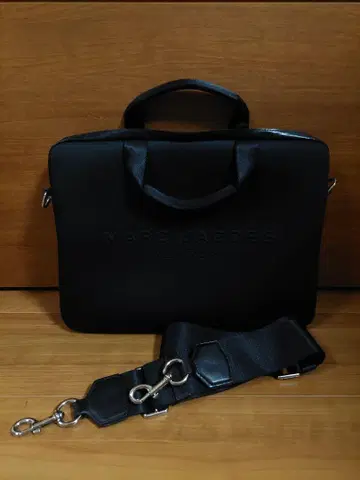 MARC JACOBS 마크제이콥스 컴퓨터 백 숄더 스트랩