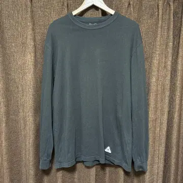 PALACE 블랙 긴팔 티셔츠 L 사이즈