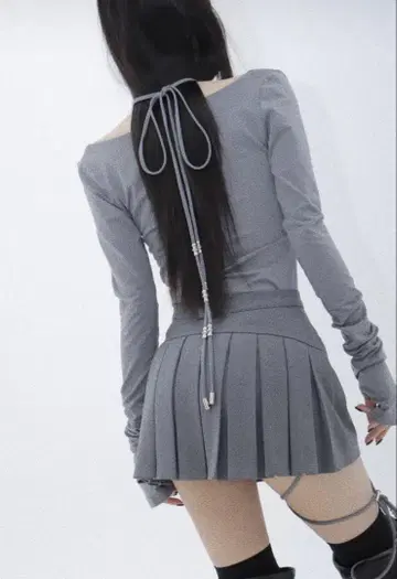 melt the lady back pleats skirt Gray M