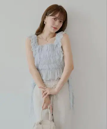 chico 레이스 드롭 프릴 셔링 블라우스