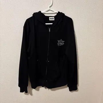 블랙 후드 부착 지퍼 후드티