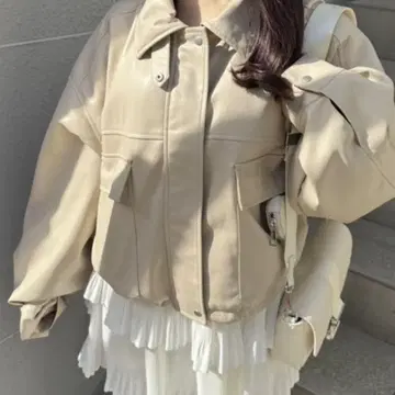[ 새상품급 완판템 ] 베이지 가죽 자켓