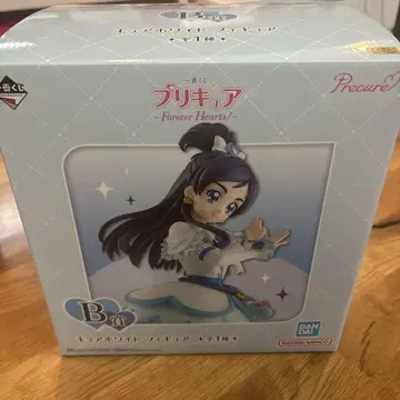 큐어 화이트 피규어