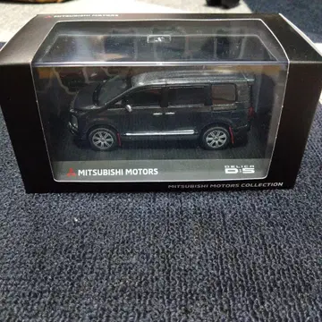 교쇼 1/43 미쓰비시 델리카 D:5 그레이 메탈릭