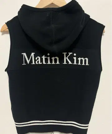 마뗑킴 니트 베스트