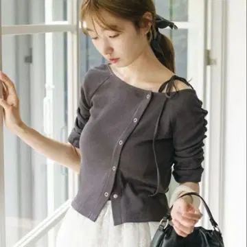 카스타네 오프숄더 골지 5부 소매 티셔츠 무지 차콜 그레이 F