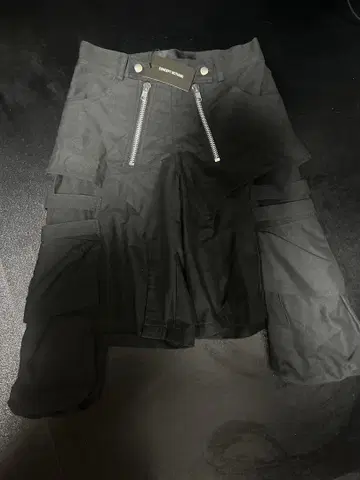 CONCEPT NOTHING short pants