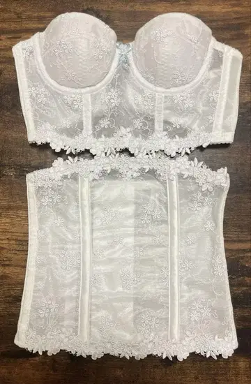 브라이덜 이너 와코루 B65