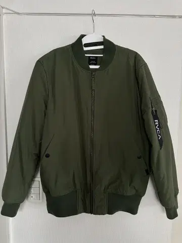 RVCA 올리브 그린 플라이트 자켓 MA-1