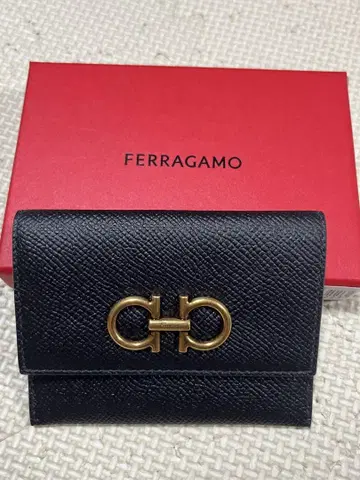 FERRAGAMO 블랙 가죽 카드 케이스