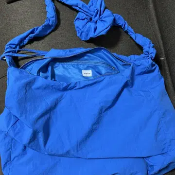La wind 숄더백 파랑