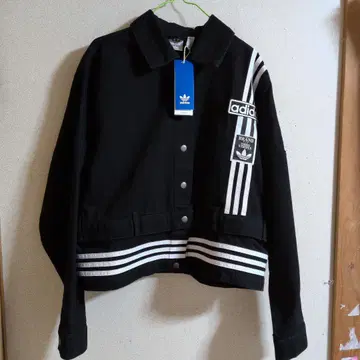 adidas 스트라이프 디자인 크롭 자켓