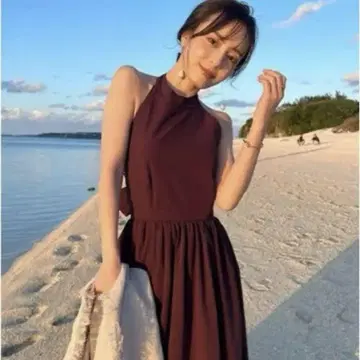 anuans 백 컨셔스 홀터넥 원피스