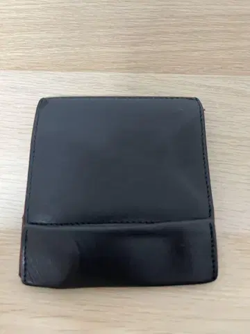 abrAsus 아브라사스 얇은 지갑 울트라맨 과학특수대 유성 마크 모델
