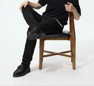기간 한정 특별 가격 UNIQLO EZY 청바지 슬림핏 테이퍼드