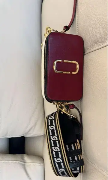 Marc Jacobs 버건디 숄더백