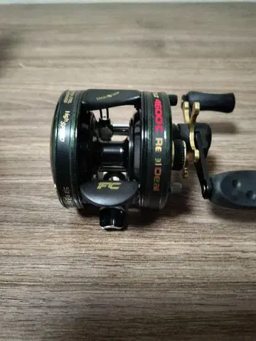 Abu Garcia 베이트 낚시릴 이마에 모델.