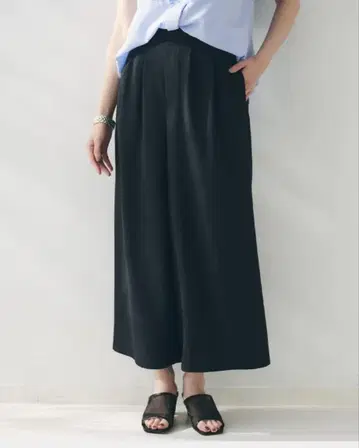 UNTITLED (언타이틀) 리락미스트 턱 와이드 팬츠