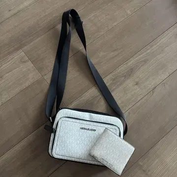 MICHAEL KORS 그레이 숄더백과 지갑 세트
