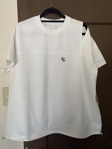 ANIECA 숄더 슬릿 티셔츠 White