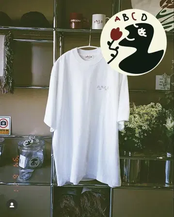새상품급 everyone ABCD FLEURS T셔츠