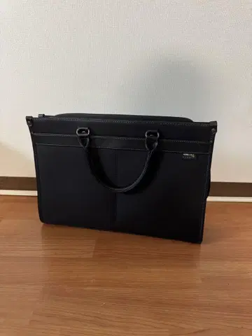 [ 가격 인하 협상 가능 ] 심플 블랙 토트백 비즈니스 백